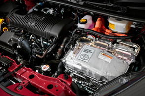 Toyota continue de travailler sur de nouveaux moteurs essence et hybrides
